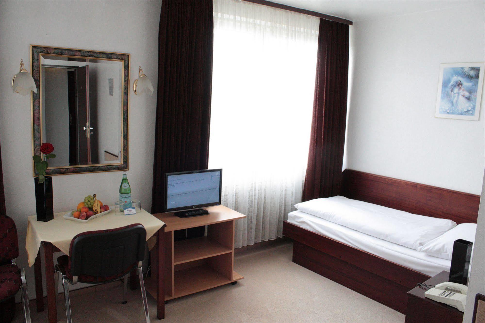 Hotel Mainbogen Offenbach am Main Екстер'єр фото